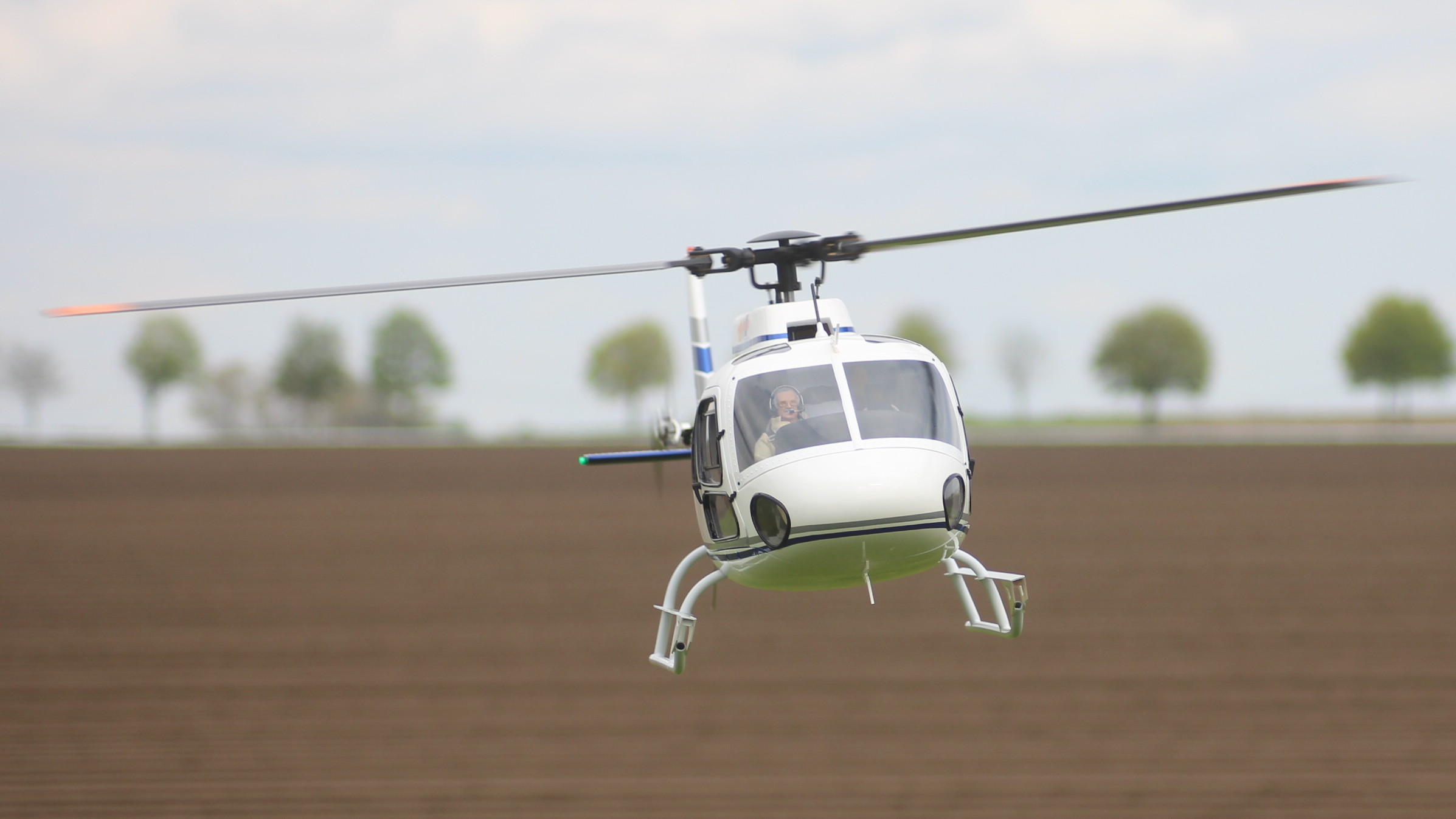 AS350